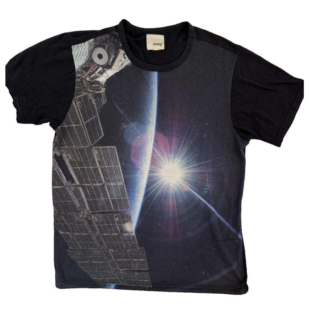 Elwood Astronomy Y2K TShirt Mens LG Space AOP Station Solar Panel NASA Graphic